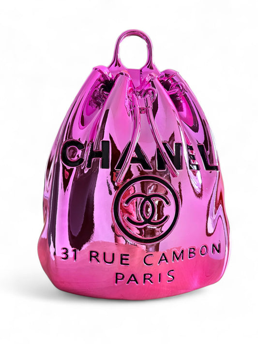 Luxuriöse Design-Skulptur „Fashion Bag“ – Pink (Metallic-Finish)