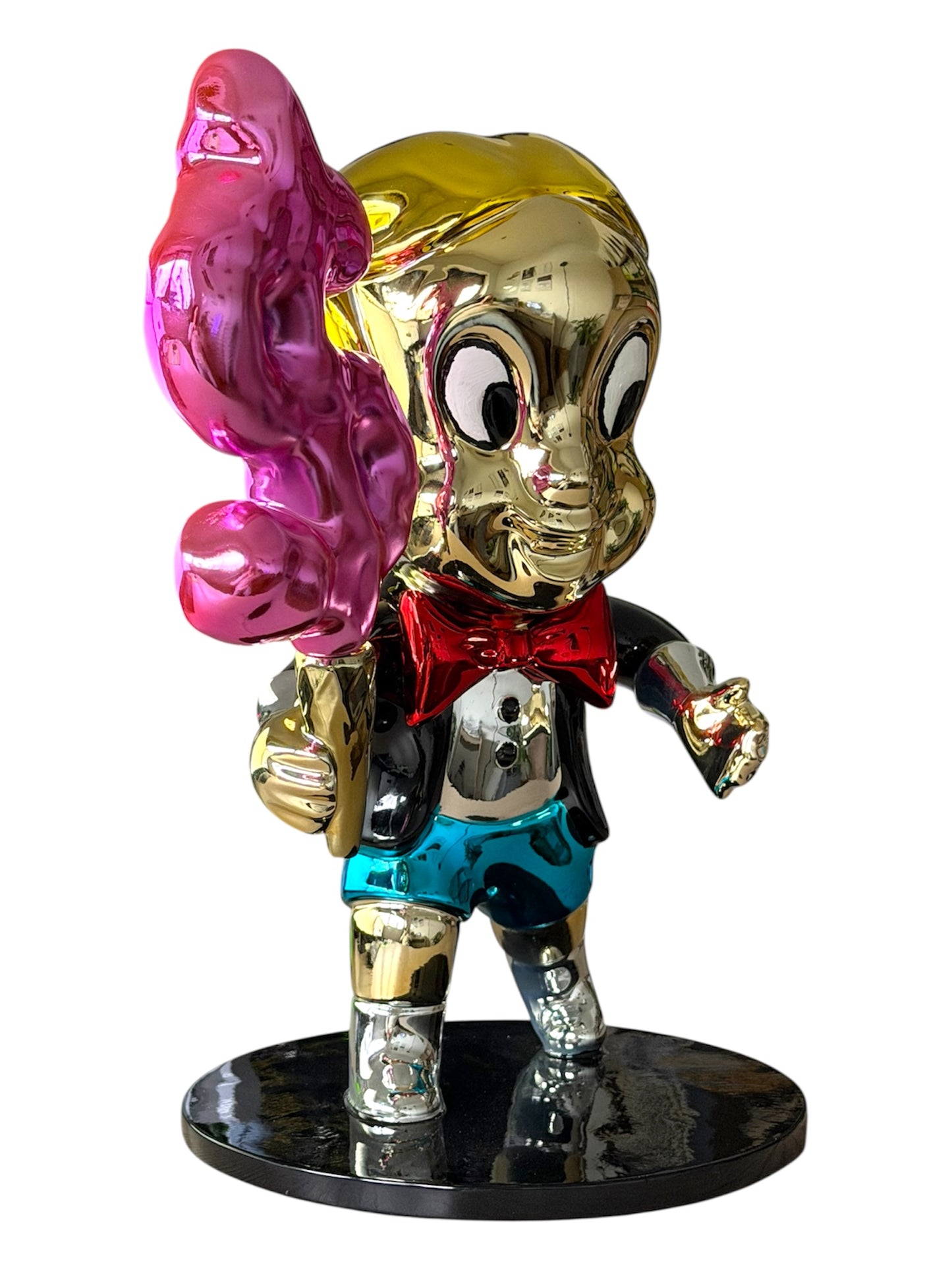 Moderne Designfigur mit Statement-Charakter