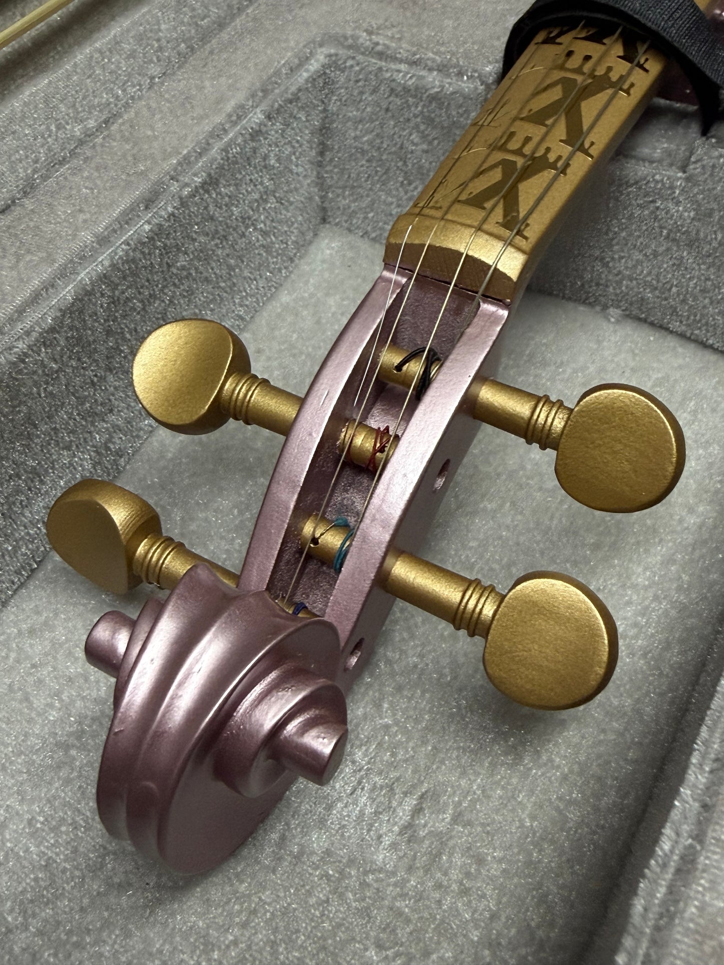 Violine rosa Signiert Pop Art