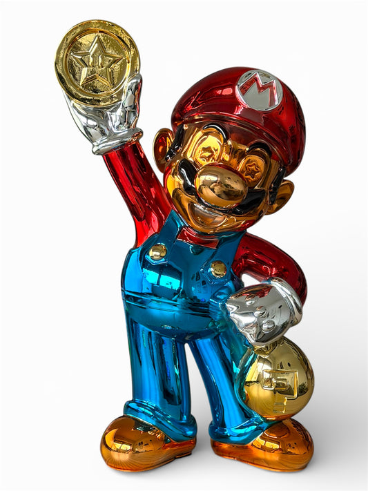 Ikonische Designfigur im luxuriösen Metallic-Finish